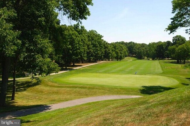 Building Photo - 3005 S Leisure World Blvd