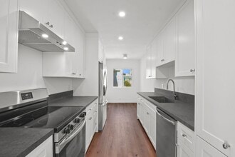 Building Photo - 845 20th St