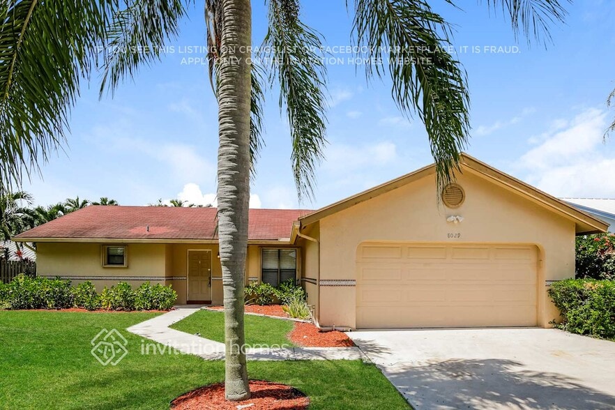 Primary Photo - 8029 W Country Club Blvd