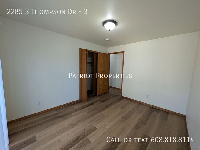 Building Photo - 2285 S Thompson Dr