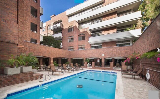 Building Photo - 200 N Swall Dr