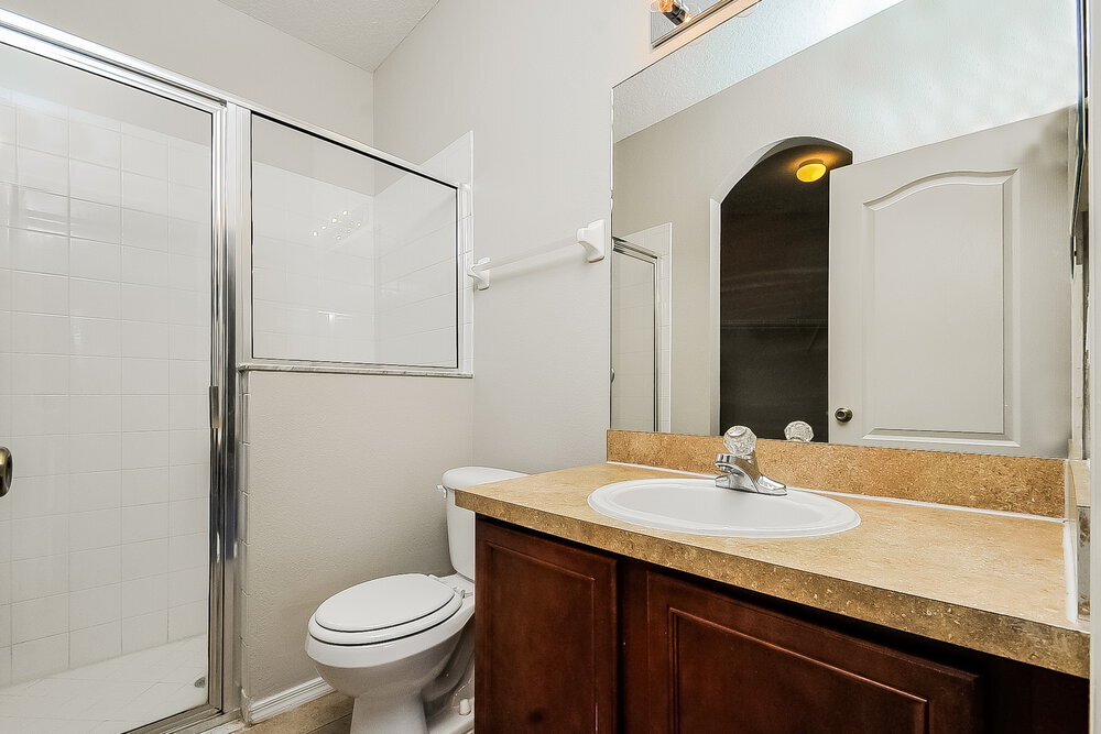 Building Photo - 6816 Surrey Oak Dr