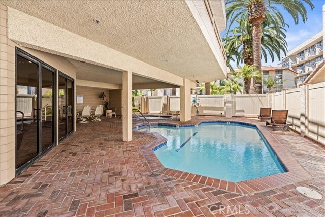 Building Photo - 512 Esplanade