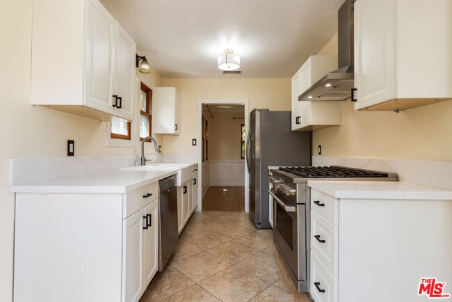 Building Photo - 1976 S Preuss Rd