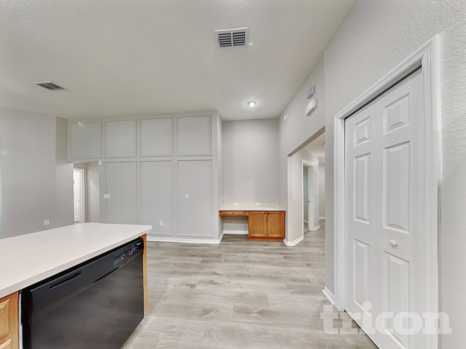 Building Photo - 921 Kingfisher Dr