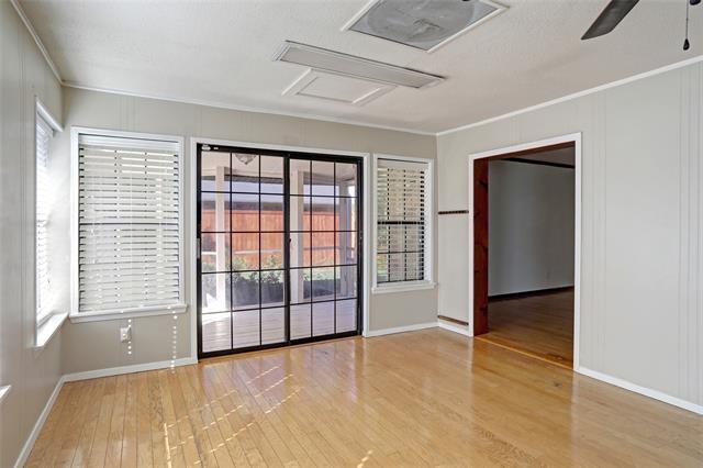 Building Photo - 2105 Wheaton Dr