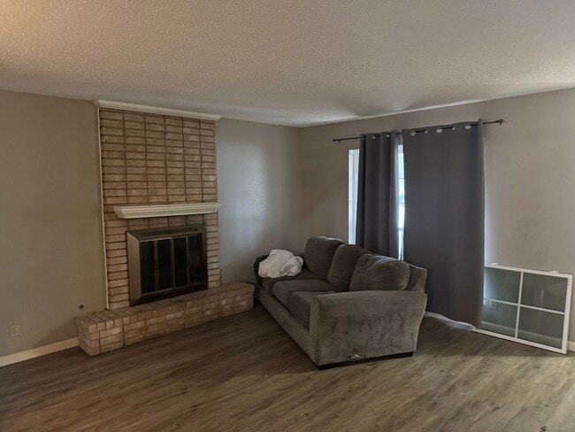 Building Photo - 11814 Song St