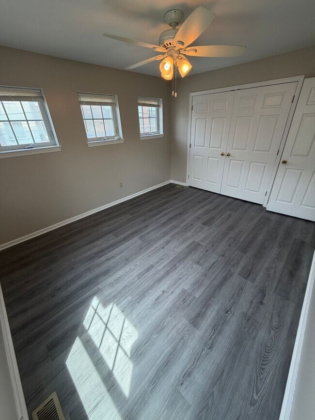 Building Photo - ??? MODERN 3BD & 1.5BATH HOUSE WALKING DISTANCE TO TEMPLE UNIVERSITY!!! ???