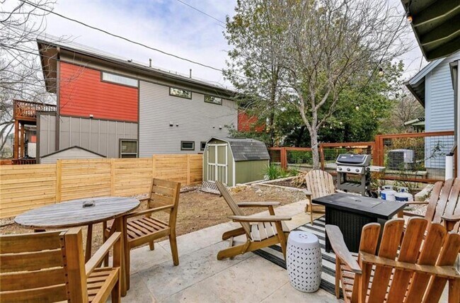 Building Photo - 3505 Villa Ct