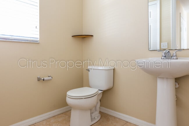 Building Photo - 3/2.5 Winter Garden Town Home