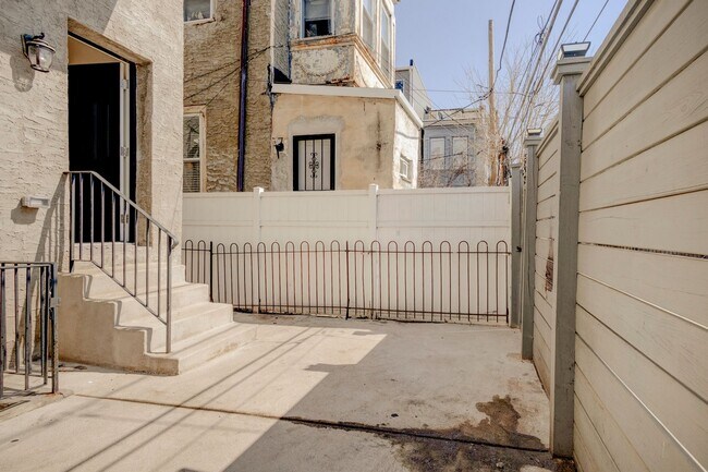 Building Photo - Newly Renovated 6 Bedrooms / 4 Bathrooms at Norris St