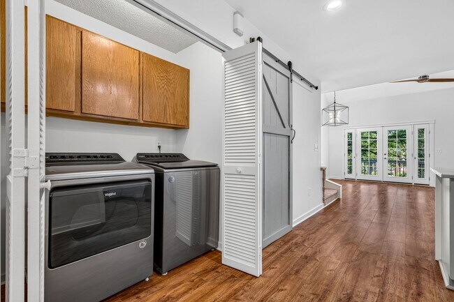 Building Photo - 138 River Breeze Dr