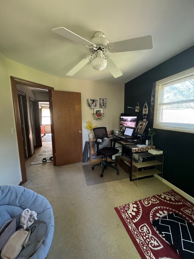 Building Photo - 8976 Lyniss Dr
