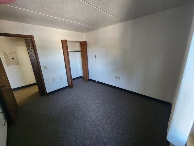 Building Photo - 410 Short St