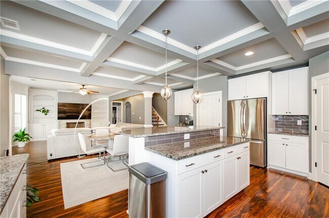 Building Photo - 4669 Sierra Creek Dr NE