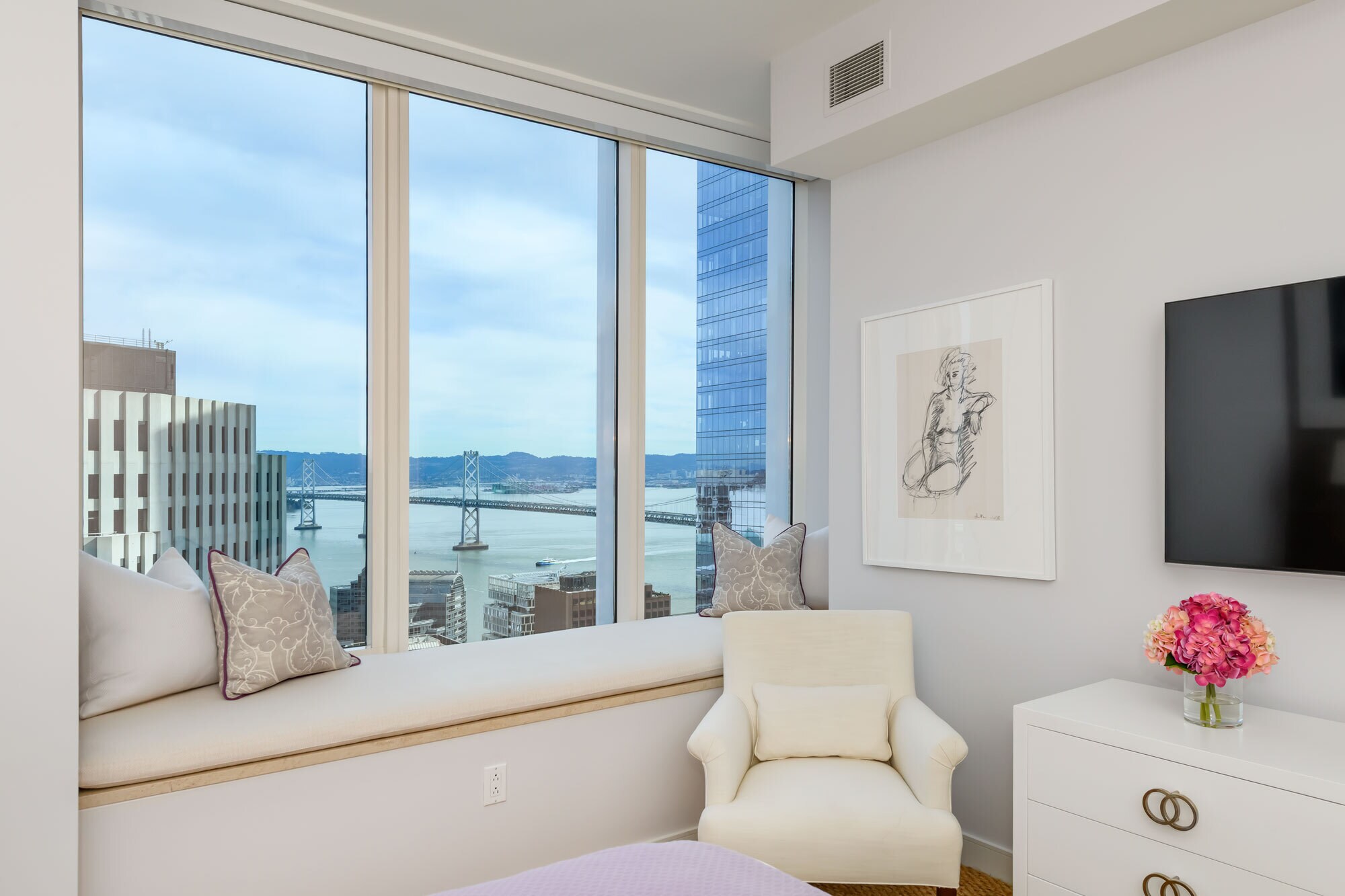 Building Photo - 301 Mission St