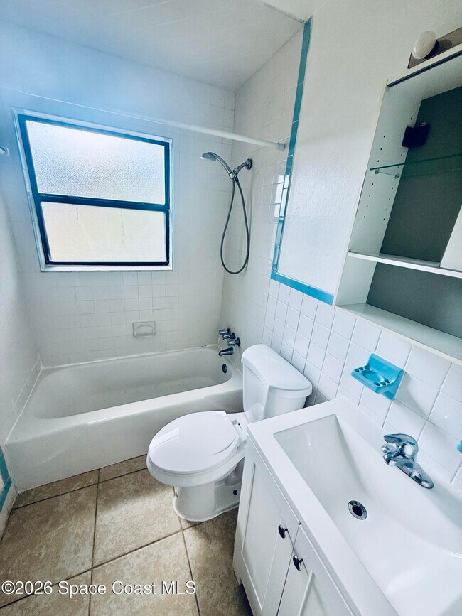 Building Photo - 410 S Tropical Trail