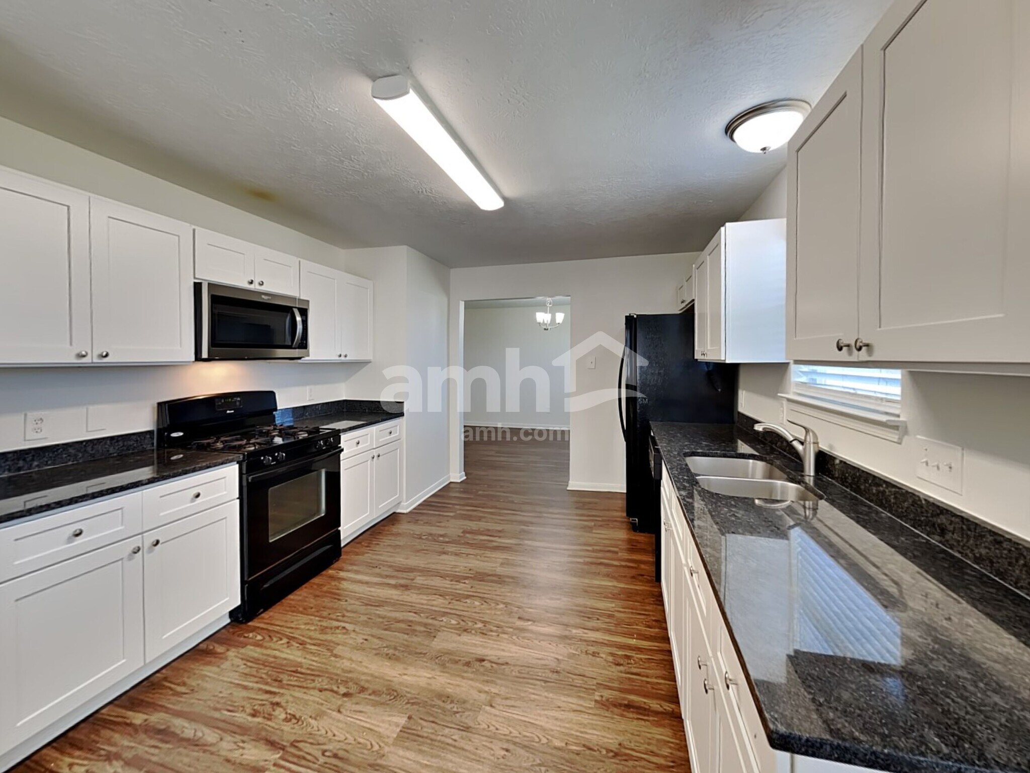 Building Photo - 16410 Tudor Point Ct