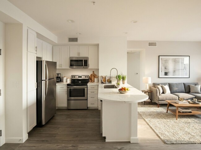 Building Photo - Cahuenga Place