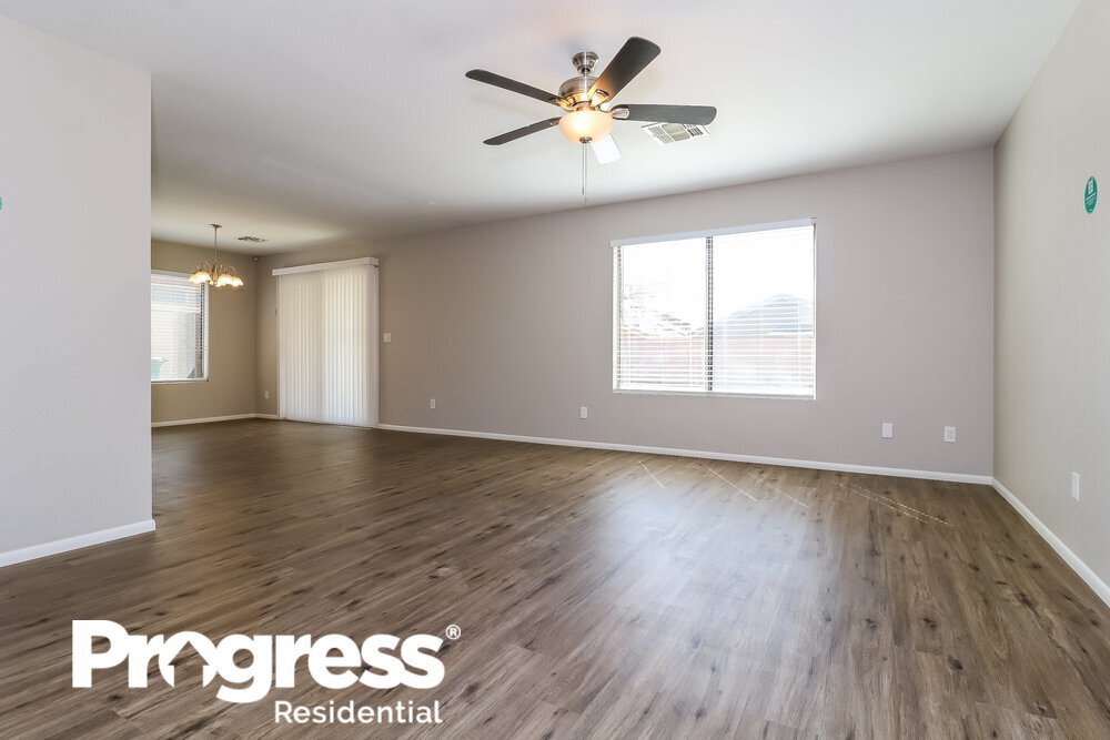 Building Photo - 10907 E Arcadia Ave