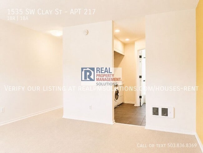 Building Photo - 1535 SW Clay St