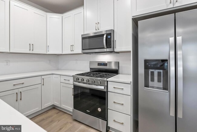 Building Photo - 808 Graphite Dr