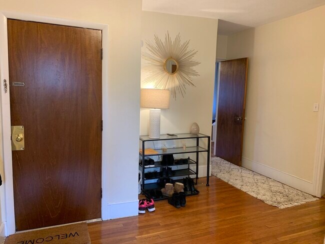 Building Photo - 7 Mt Vernon St