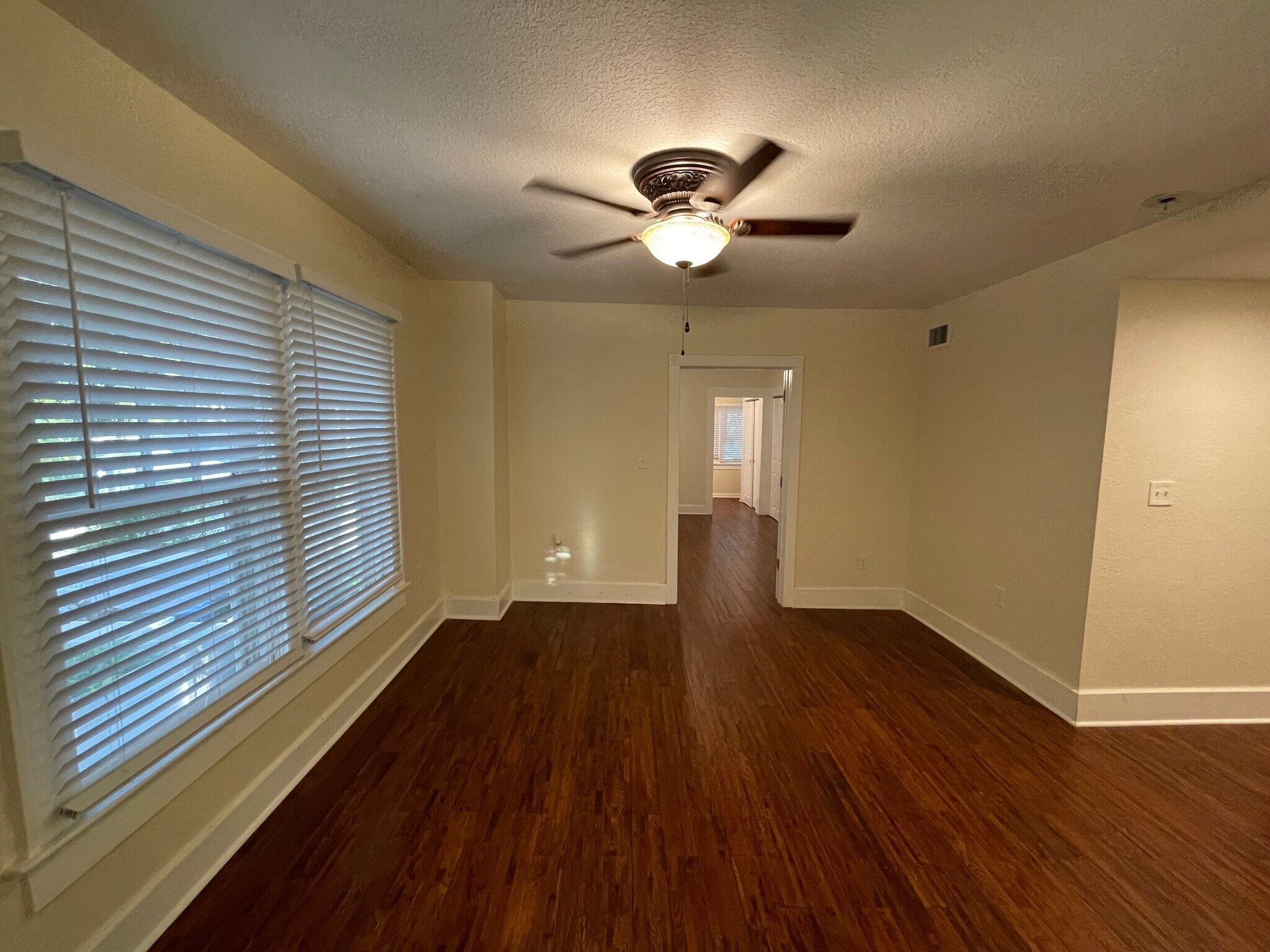 Building Photo - 1032 Granville Ct N