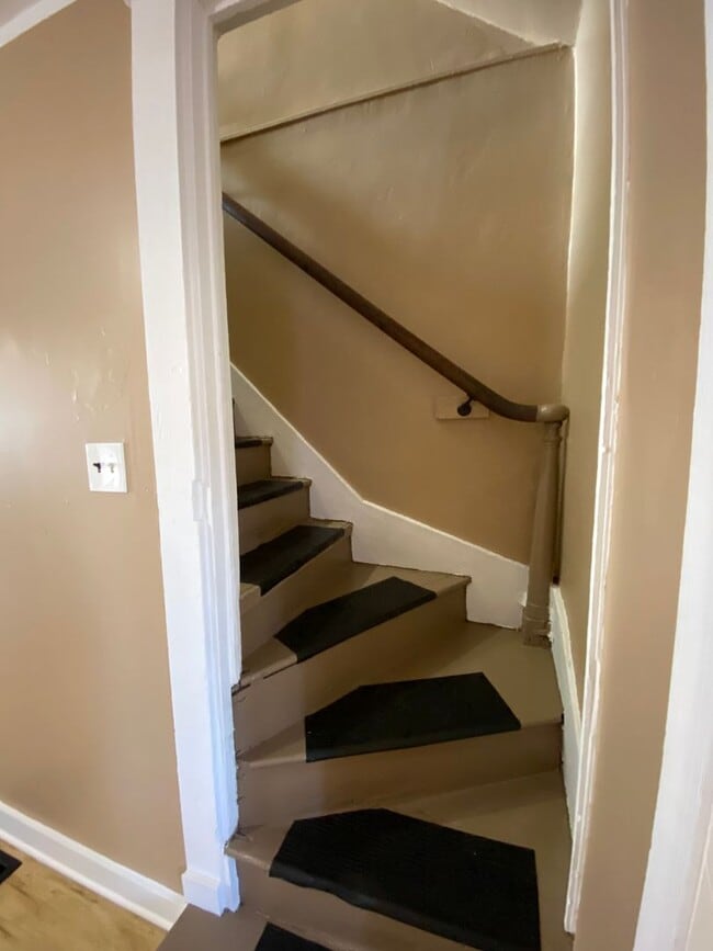 Building Photo - Spacious 3 BR /1 Ba Home in Lancaster City