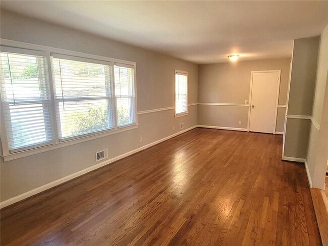 Building Photo - 1061 Homewood Ct