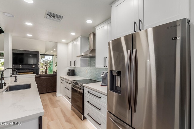 Building Photo - 2529 N Miller Rd