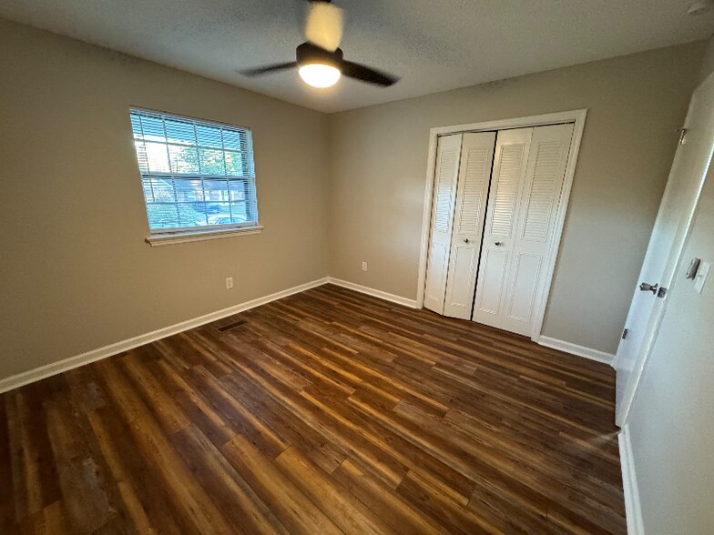 Building Photo - 4706 Metro Park Ln