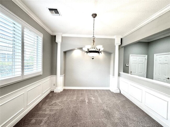 Building Photo - 601 Saxony Blvd
