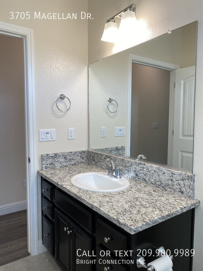 Building Photo - 3705 Magellan Dr