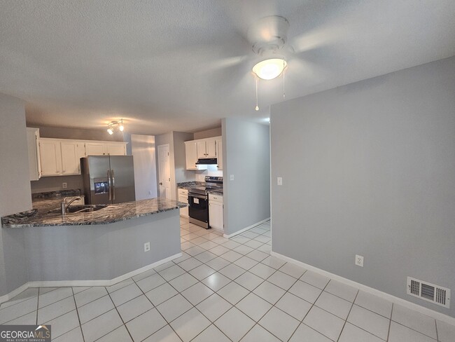 Building Photo - 30 Glenridge Dr