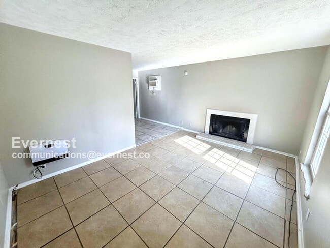 Building Photo - 5116 Linbar Dr