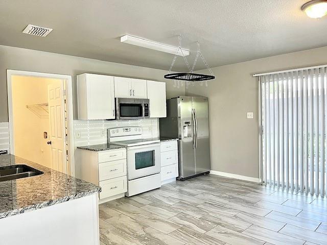 Building Photo - 2809 Briargrove Ln