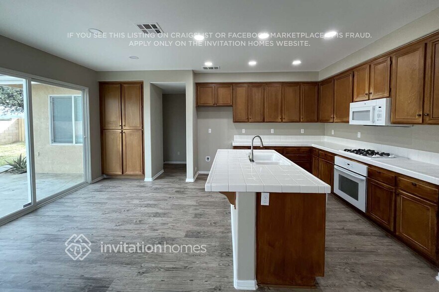 Building Photo - 3505 Crevice Way