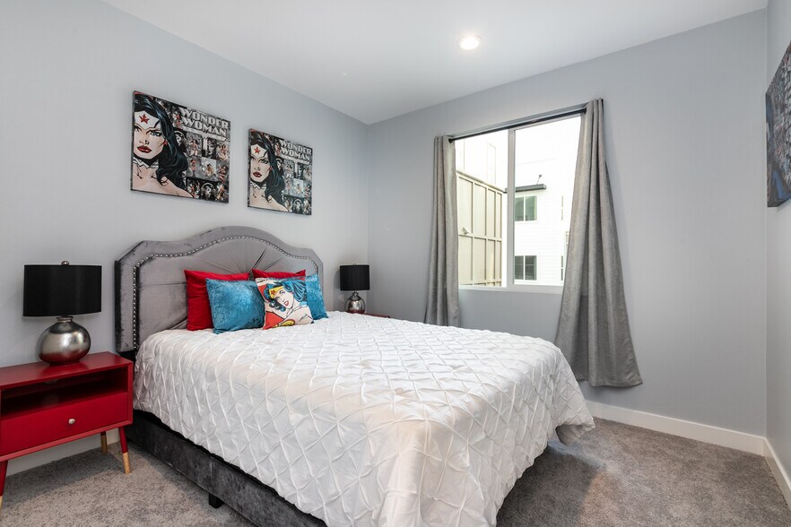 Bedroom 2 - Level 2 - 577 Daniel Freeman Cir
