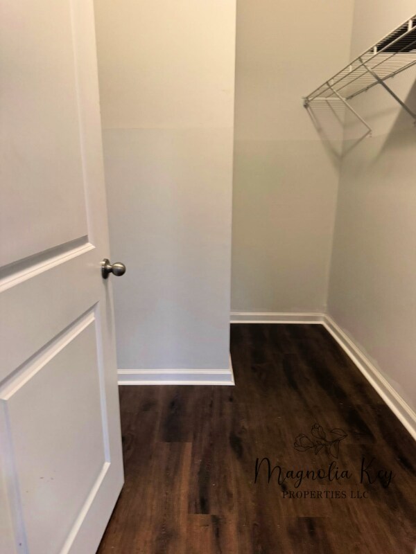 Building Photo - 599 Hay Hill Ln