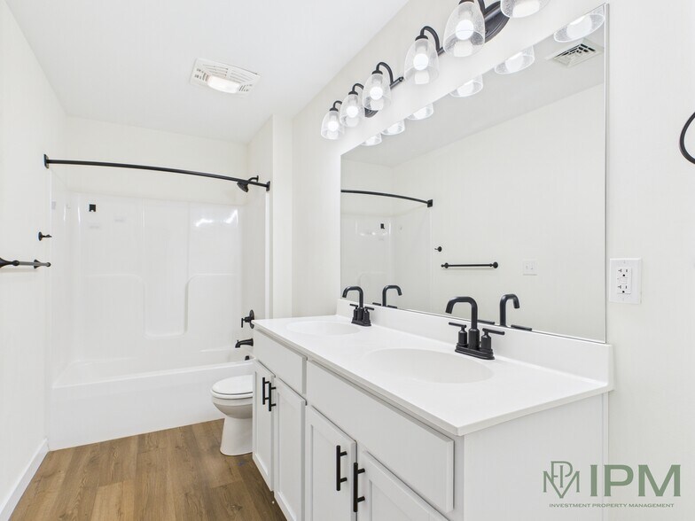 Building Photo - 2585 Emma Ln