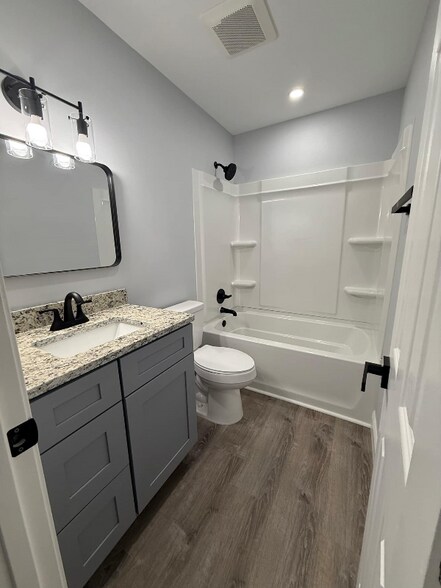 Building Photo - 1109 S Wilson St