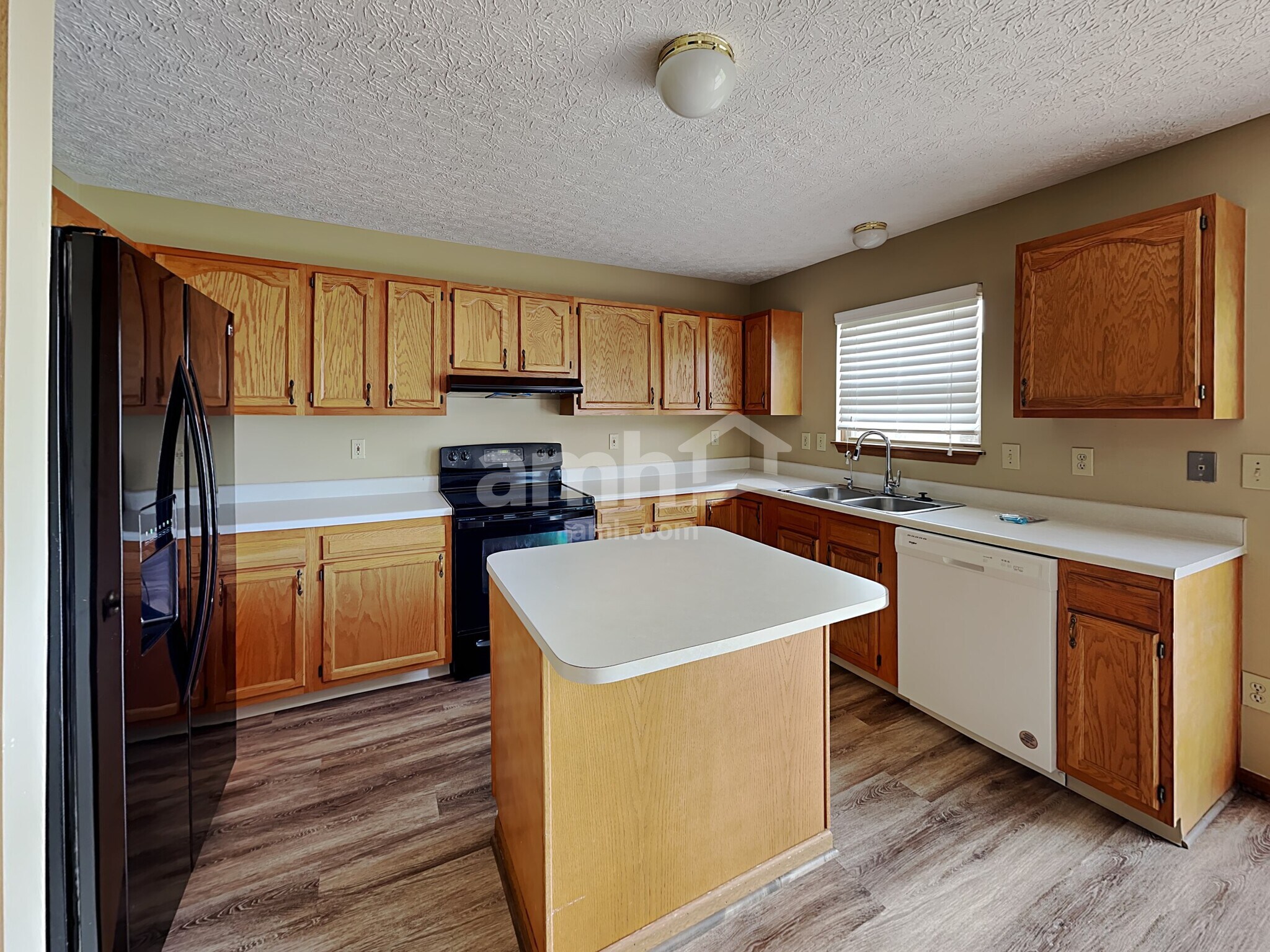 Building Photo - 6476 Kelsey Ct