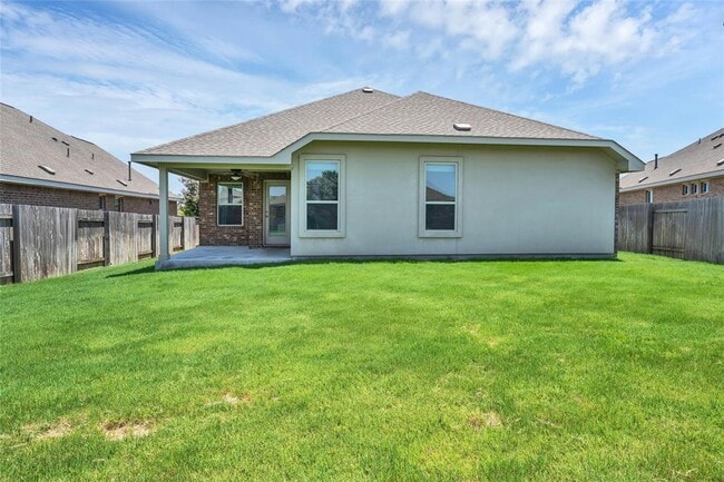 Building Photo - 1005 Fountain Grass Way