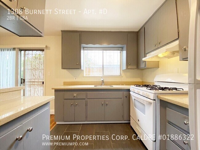 Building Photo - 1308 Burnett St