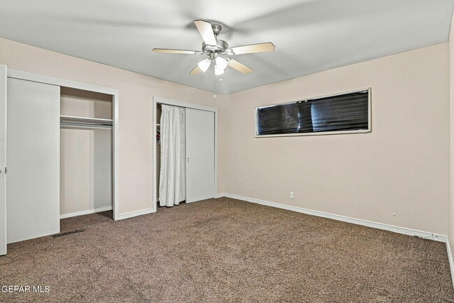 Building Photo - 4233 Hampshire Ln