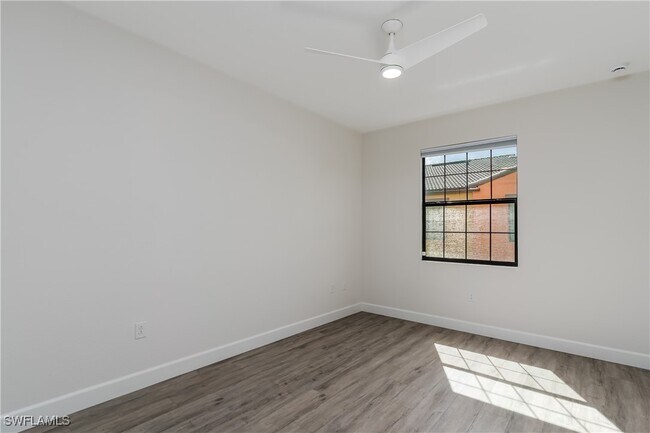Building Photo - 9072 Covina Dr N