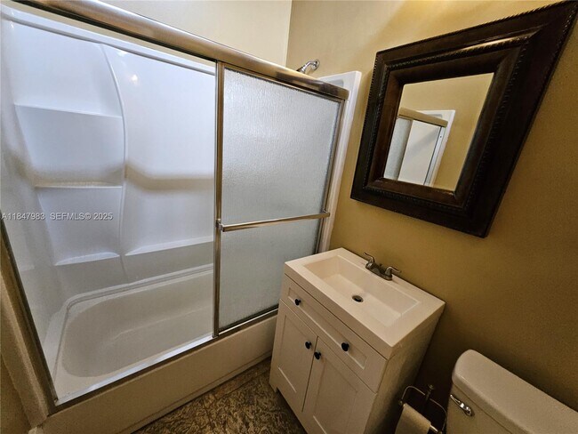 Building Photo - 38 SW 6th St