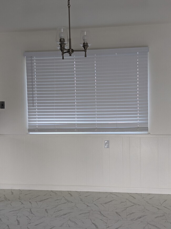 Building Photo - 3208 Countryside Dr