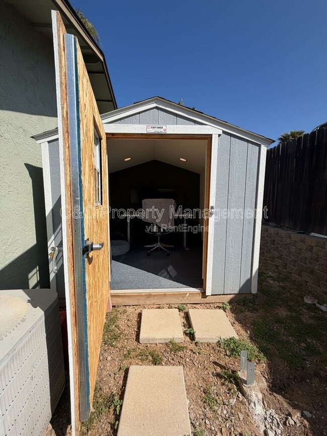 Building Photo - 849 Loganberry Ct